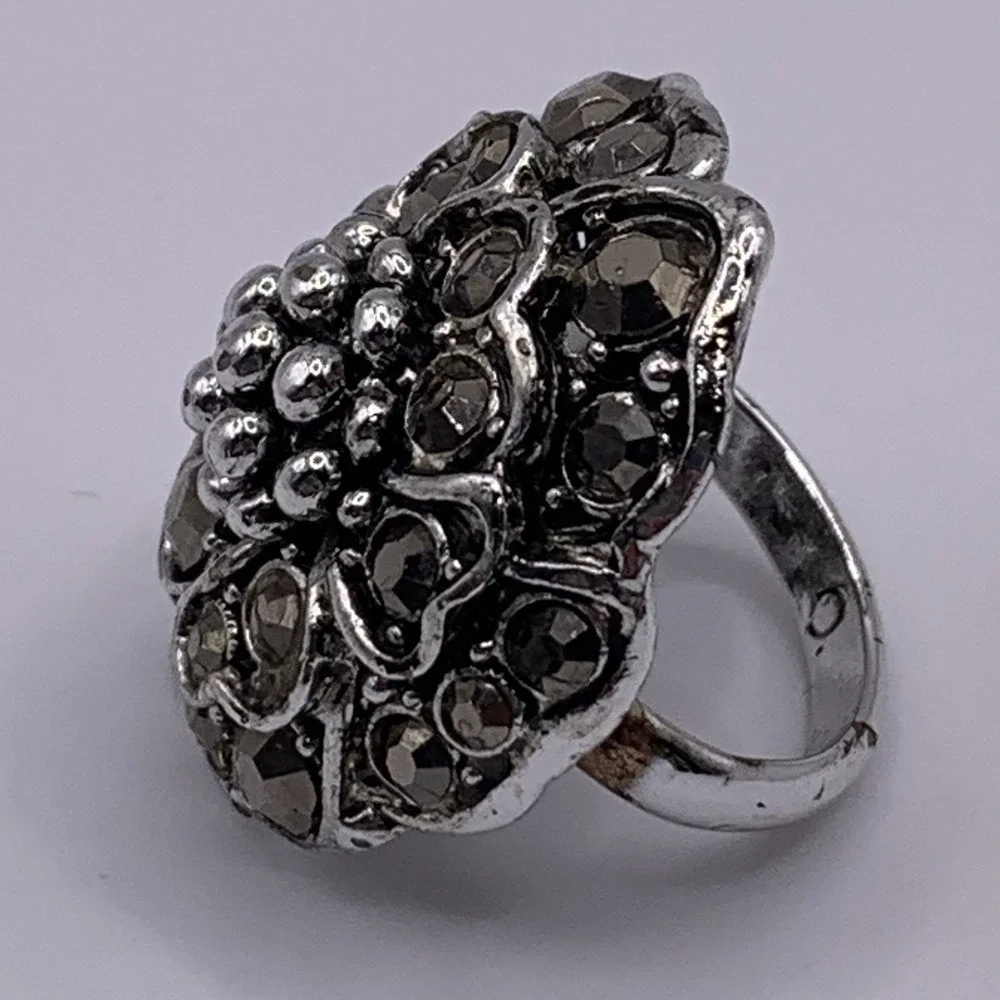 Vintage Hollycraft Ring Smoky Rhinestone Gunmetal Tone Floral Adjust 6.5 Plus